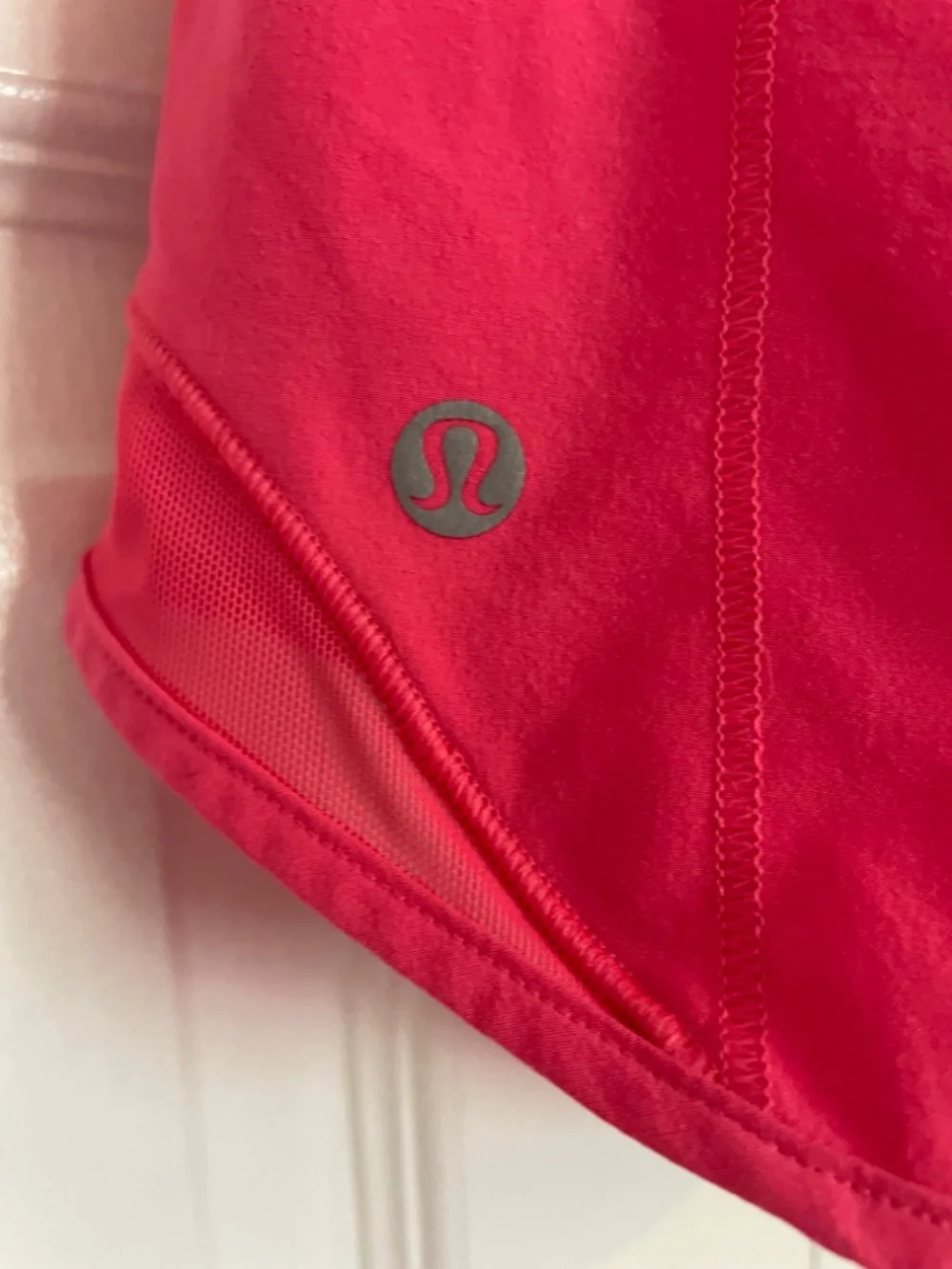 Lululemon Hotty Hot Shorts 4” Size 2
